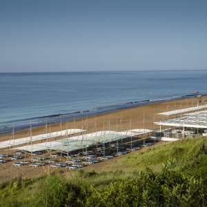 BEACH OVERVIEW